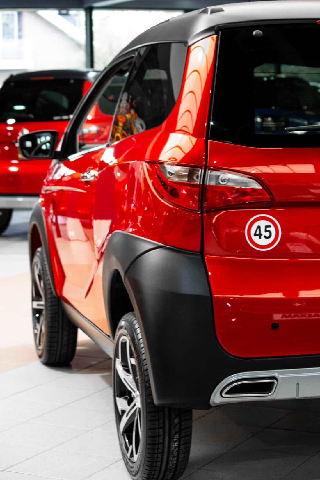 Aixam Crossover Premium Emotion 2021 Brommobiel Occasion Parelmoerrood Metallic