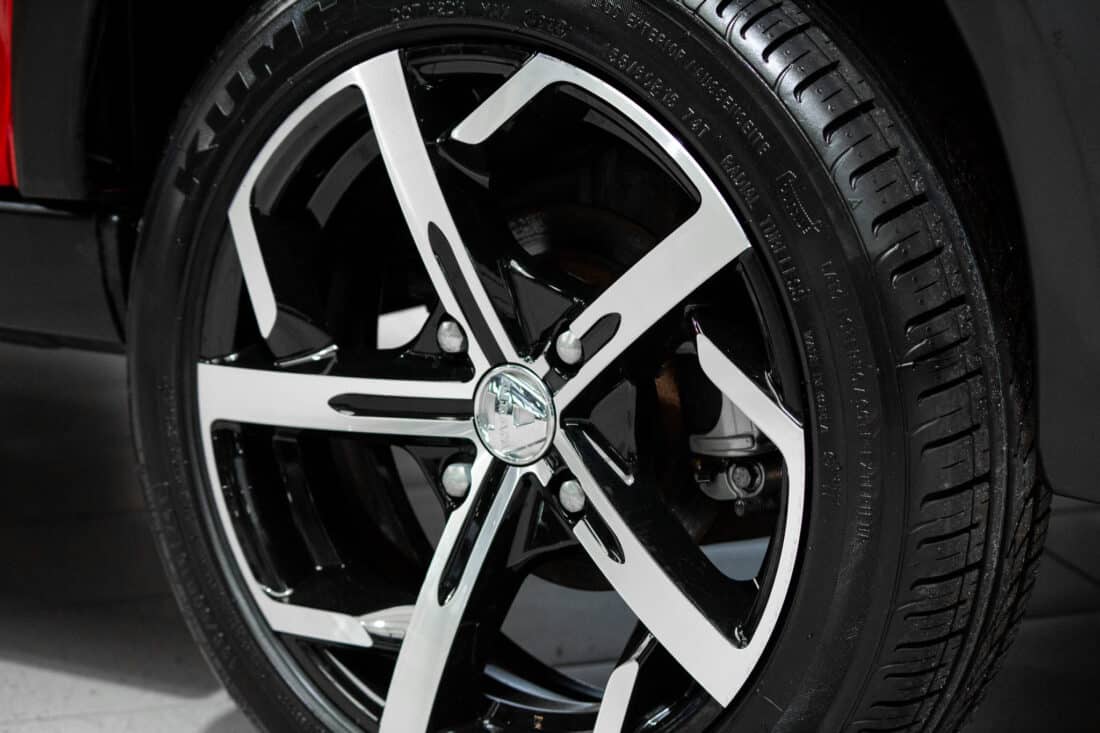 Aixam Crossover Premium Emotion 2021 Brommobiel Occasion Parelmoerrood Metallic