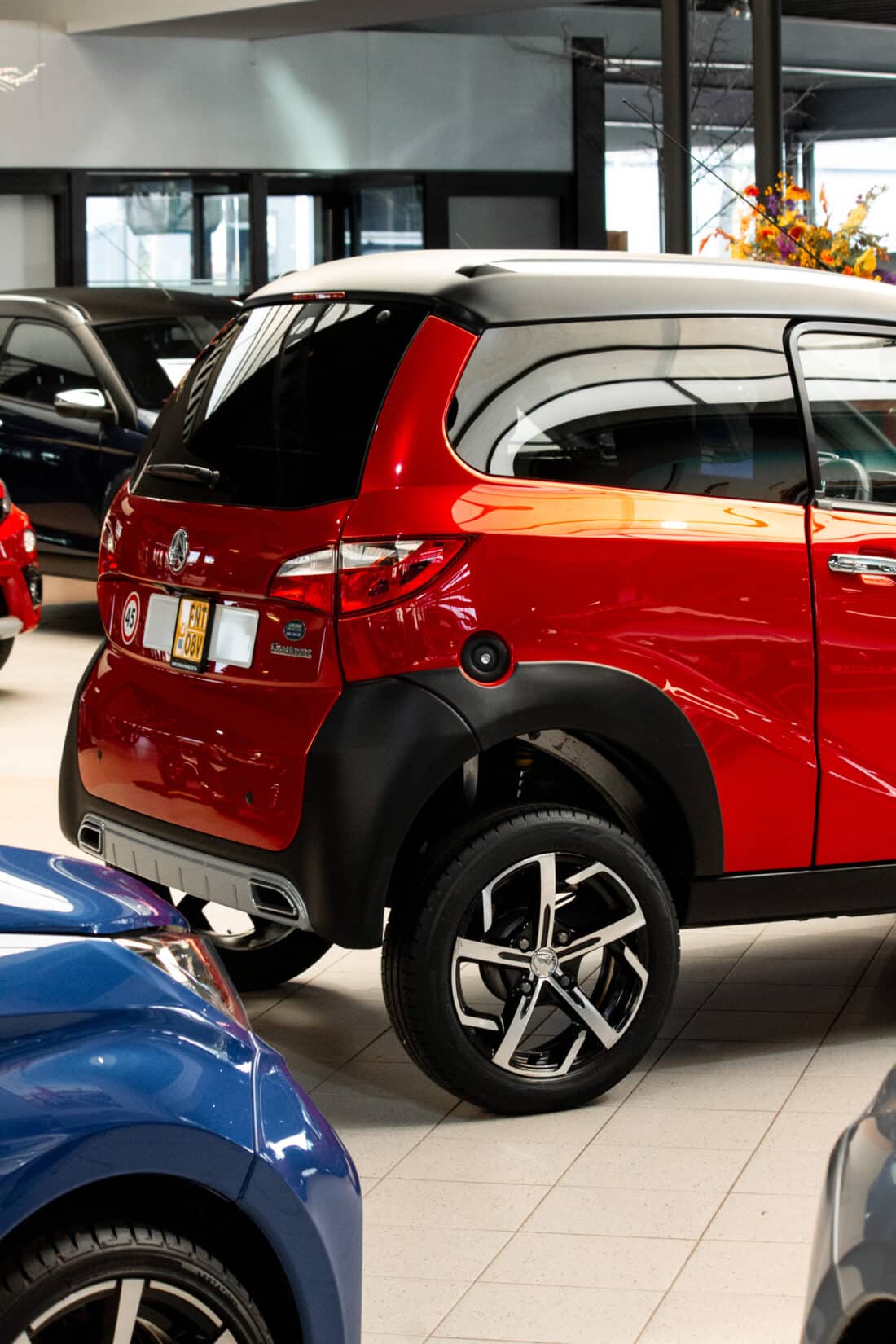 Aixam Crossover Premium Emotion 2023 Brommobiel Occasion Parelmoerrood Metallic