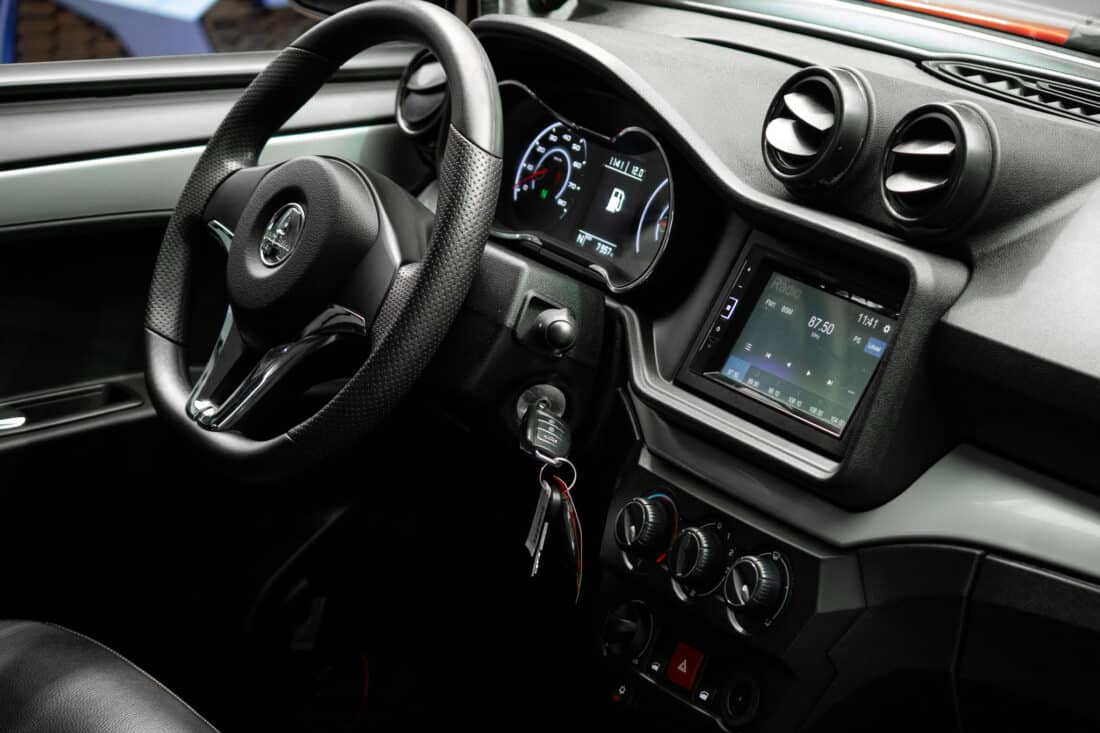 Aixam Crossover Premium Emotion 2023 Brommobiel Occasion Parelmoerrood Metallic