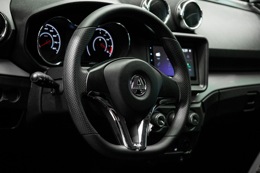 Aixam Crossover Premium Ambition E5 2025 Brommobiel Parelmoerrood Metallic Aixam Crossover Premium Ambition E5 2025 Brommobiel Parelmoerrood Metallic