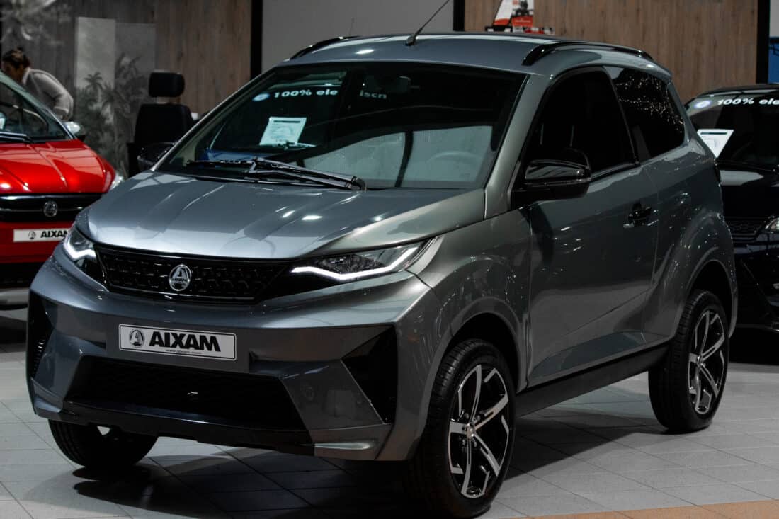 Aixam E Crossover Premium Ambition 2025 Brommobiel Occasion Titaniumgrijs Metallic 100 Elektrisch