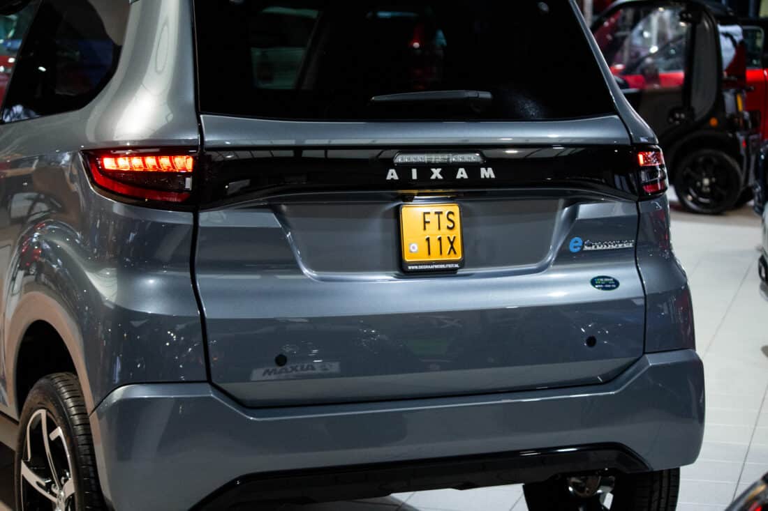 Aixam E Crossover Premium Ambition 2025 Brommobiel Occasion Titaniumgrijs Metallic 100 Elektrisch