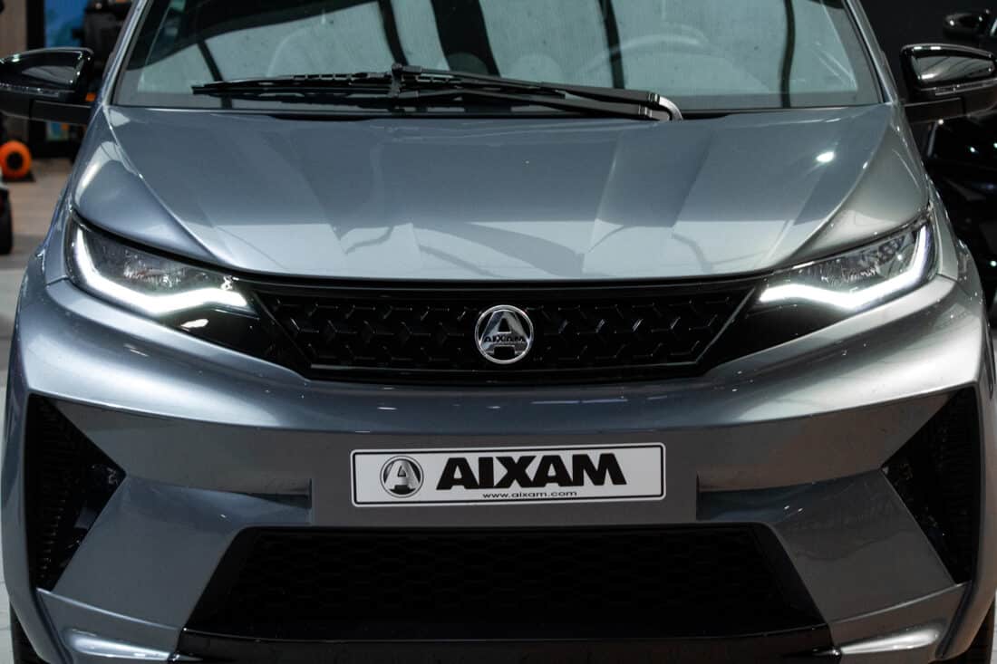 Aixam E Crossover Premium Ambition 2025 Brommobiel Occasion Titaniumgrijs Metallic 100 Elektrisch