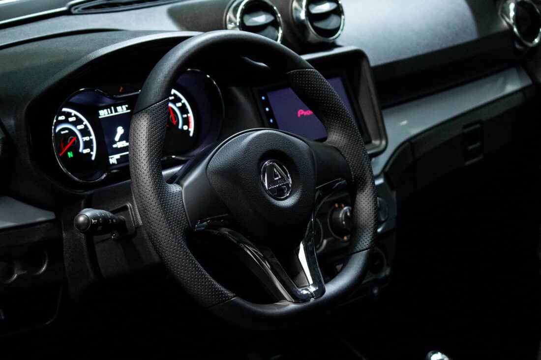 Aixam E Crossover Premium Ambition 2025 Brommobiel Occasion Titaniumgrijs Metallic 100 Elektrisch