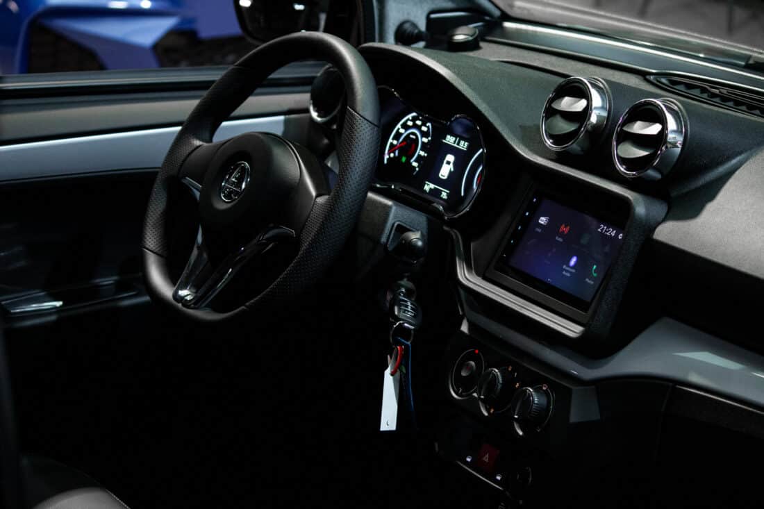 Aixam E Crossover Premium Ambition 2025 Brommobiel Occasion Titaniumgrijs Metallic 100 Elektrisch