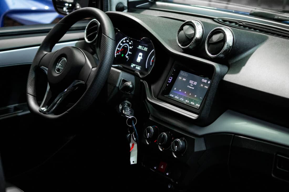 Aixam Crossover Premium Emotion 2023 Brommobiel Occasion Saffierblauw Metallic