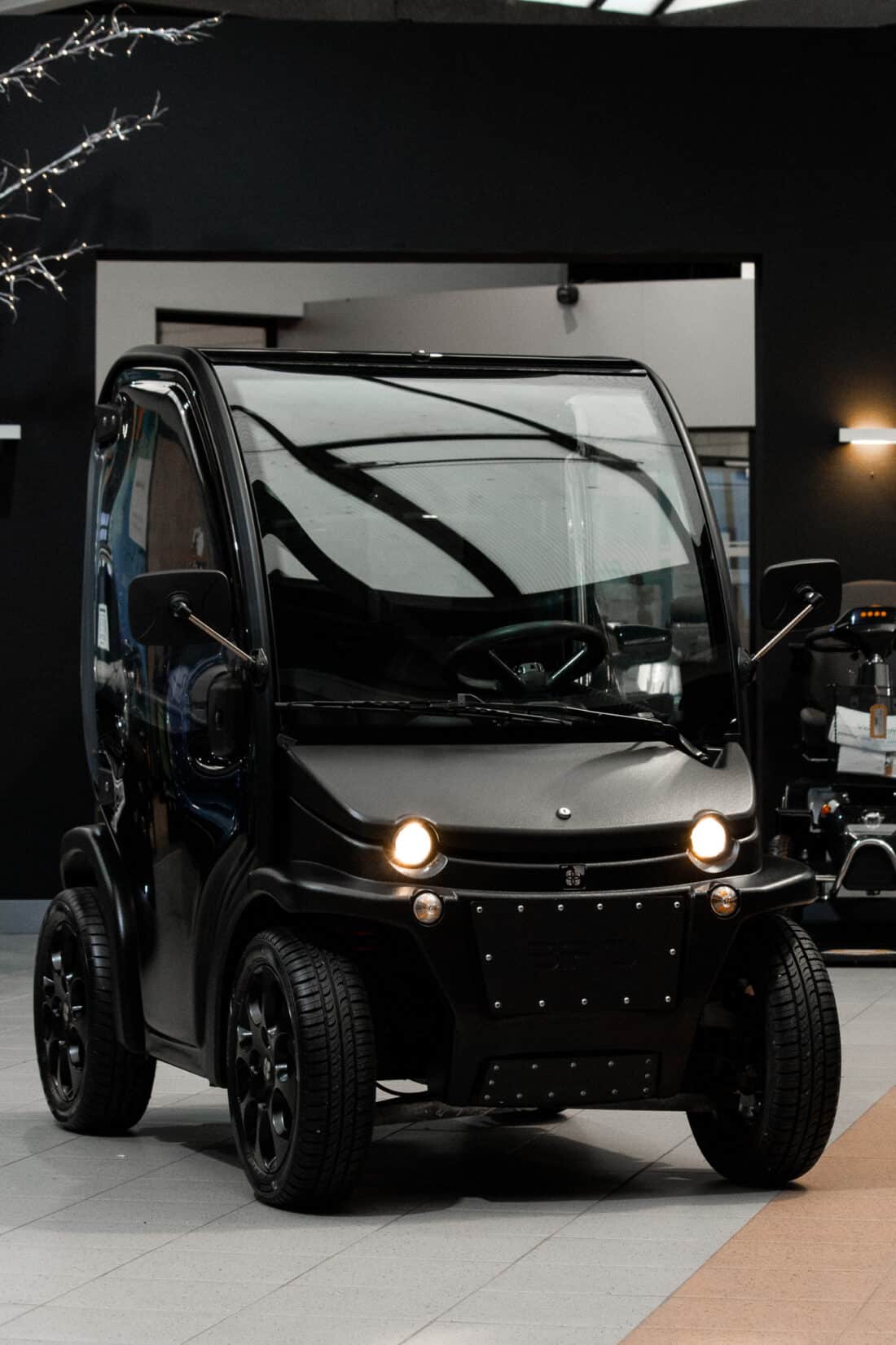 Estrima Biro Black Limited Edition 2018 Brommobiel Occasion Estrima Biro Black Limited Edition 2018 Brommobiel Occasion