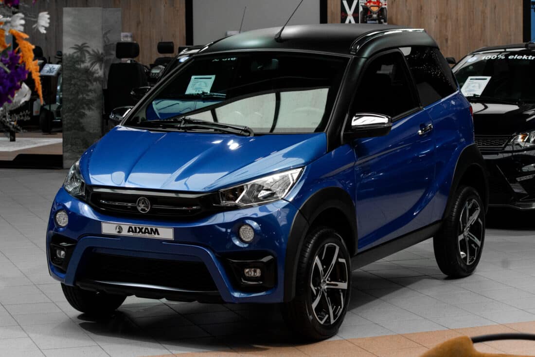Aixam Crossover Premium Emotion 2021 Brommobiel Occasion Saffierblauw Metallic Airco Aixam Crossover Premium Emotion 2021 Brommobiel Occasion Saffierblauw Metallic Airco