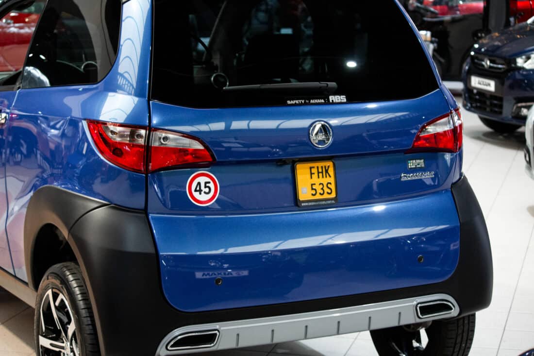 Aixam Crossover Premium Emotion 2021 Brommobiel Occasion Saffierblauw Metallic Airco Aixam Crossover Premium Emotion 2021 Brommobiel Occasion Saffierblauw Metallic Airco