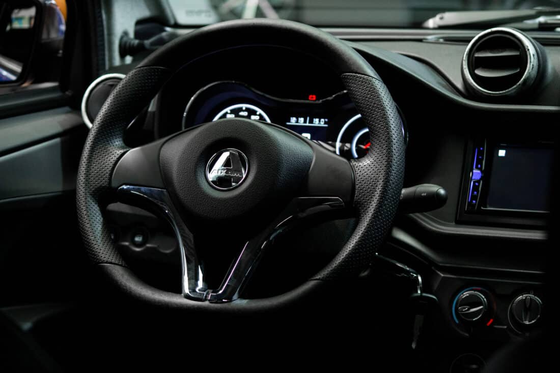 Aixam Crossover Premium Emotion 2021 Brommobiel Occasion Saffierblauw Metallic Airco Aixam Crossover Premium Emotion 2021 Brommobiel Occasion Saffierblauw Metallic Airco