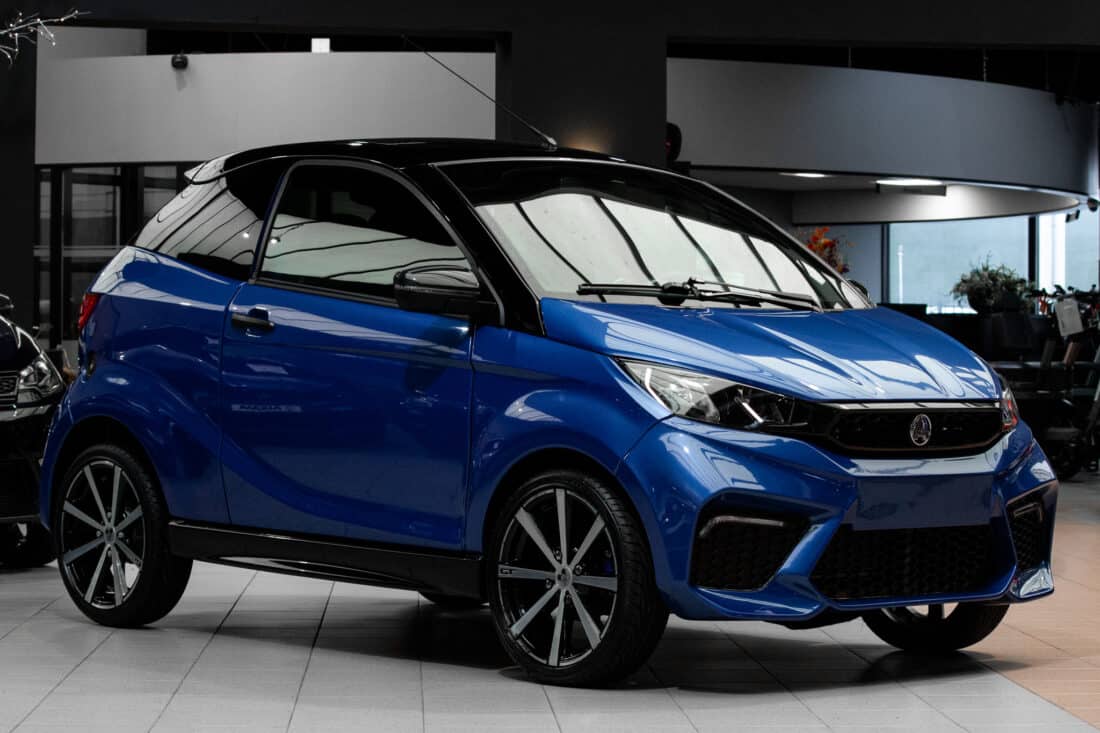 Aixam Coup Gti Emotion 2023 Brommobiel Occasion Saffierblauw Metallic Aixam Coup Gti Emotion 2023 Brommobiel Occasion Saffierblauw Metallic