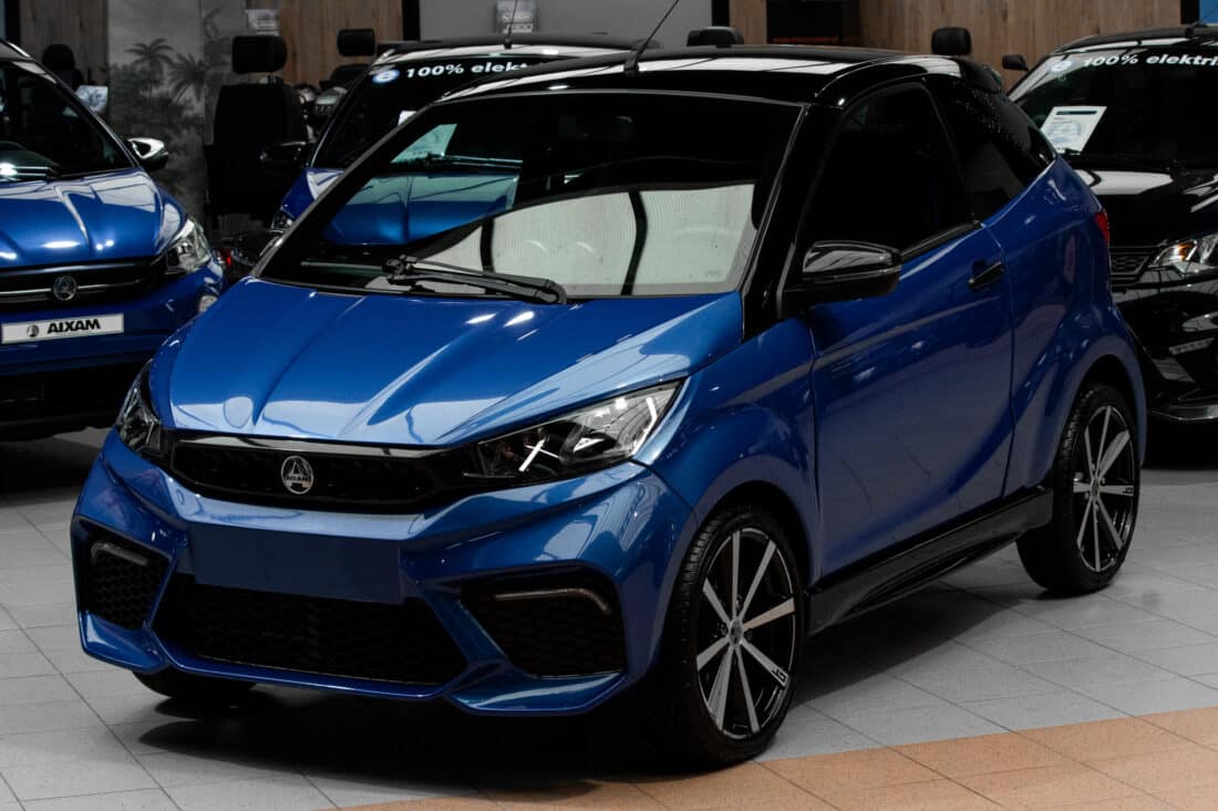 Aixam Coup Gti Emotion 2023 Brommobiel Occasion Saffierblauw Metallic Aixam Coup Gti Emotion 2023 Brommobiel Occasion Saffierblauw Metallic