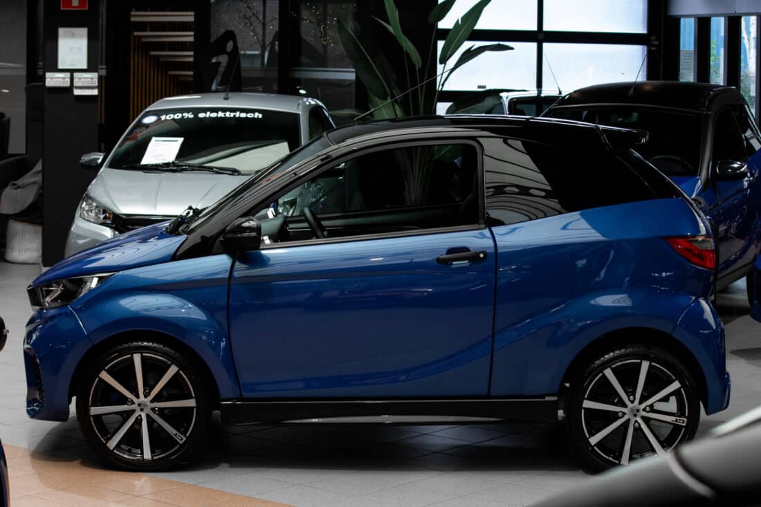 Aixam Coup Gti Emotion 2023 Brommobiel Occasion Saffierblauw Metallic Aixam Coup Gti Emotion 2023 Brommobiel Occasion Saffierblauw Metallic