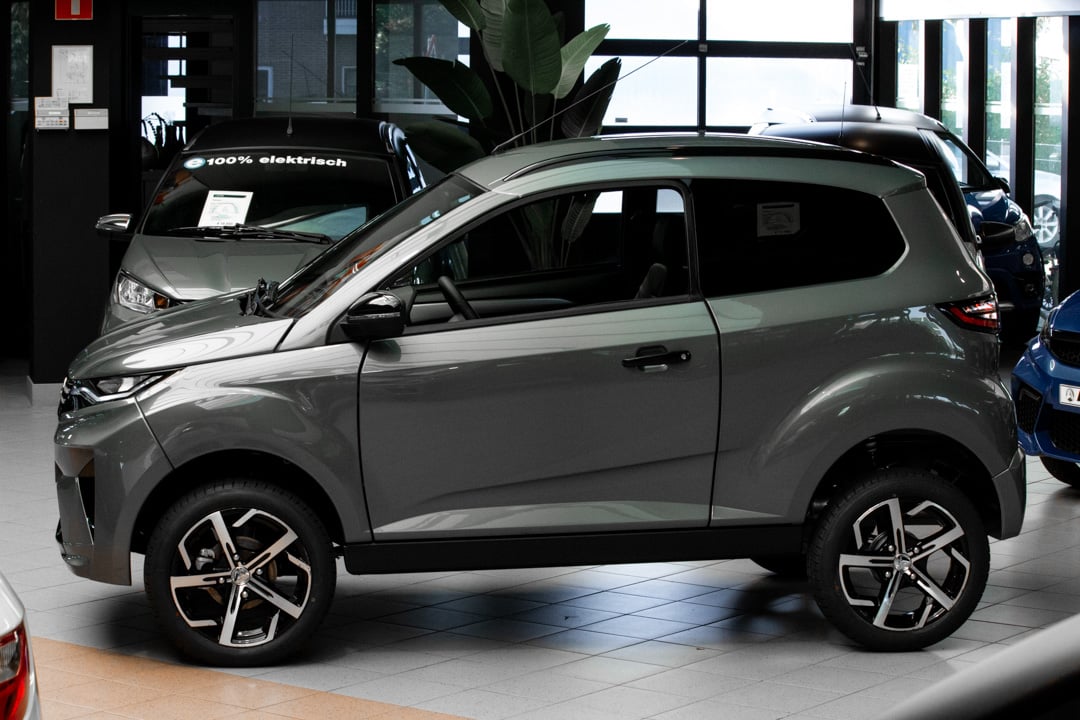 Aixam E Crossover Premium Ambition 2025 Brommobiel Elektrisch Titaniumgrijs Metallic Aixam E Crossover Premium Ambition 2025 Brommobiel Elektrisch Titaniumgrijs Metallic