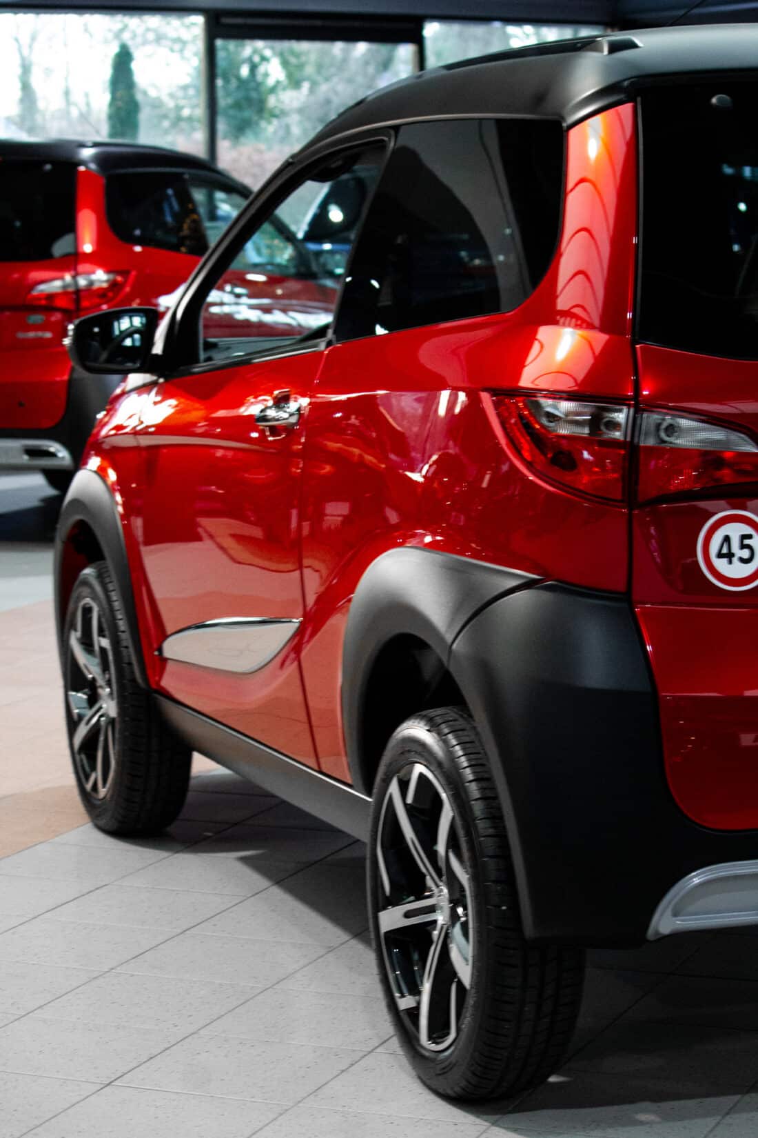 Aixam E Crossover Premium Emotion 2024 Brommobiel Occasion Parelmoerrood Metallic 100 Elektrisch