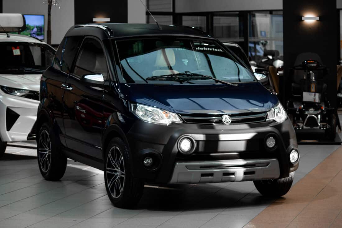 Aixam Crossline Sensation 2016 Brommobiel Occasion Marineblauw Metallic