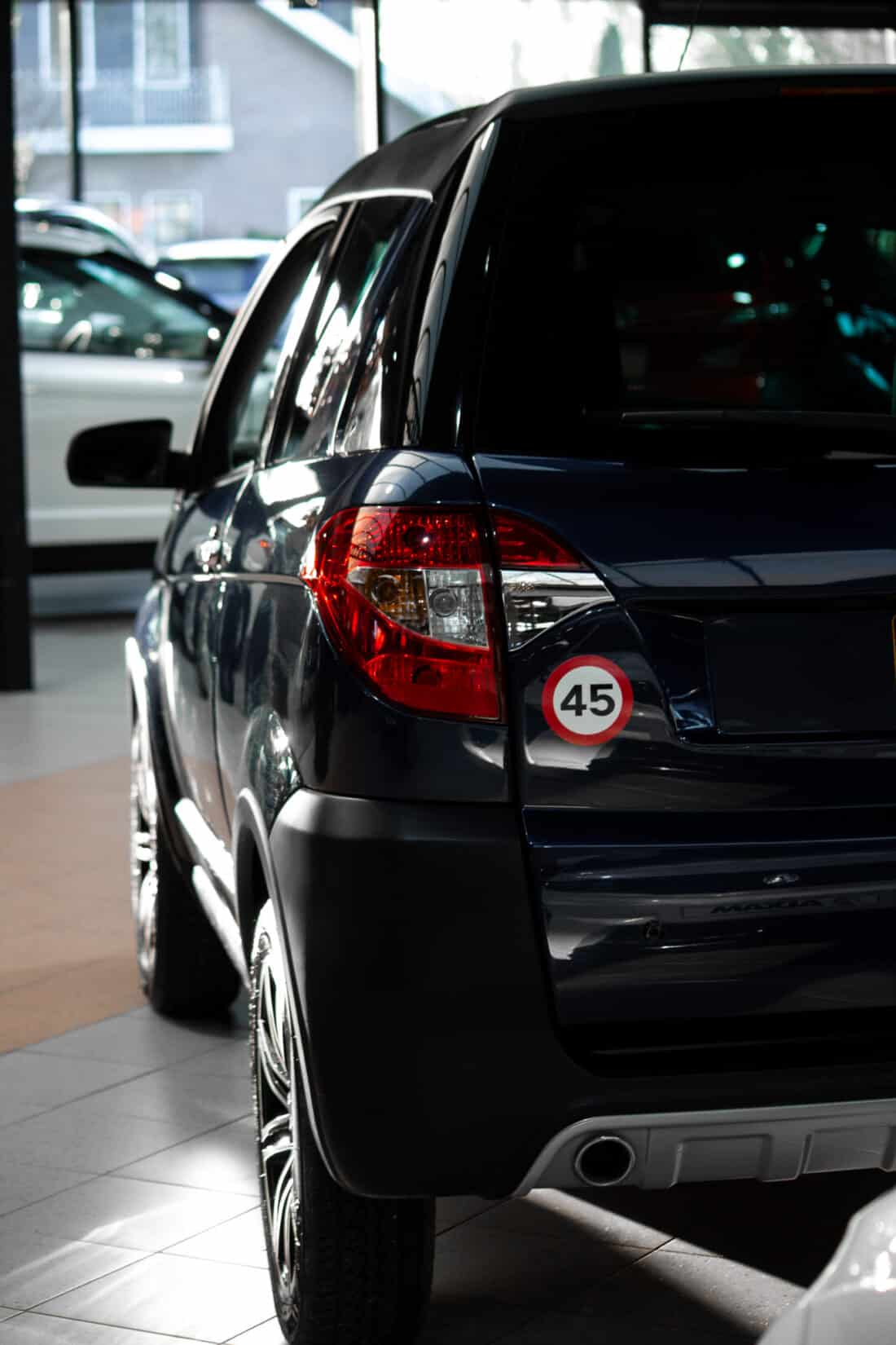 Aixam Crossline Sensation 2016 Brommobiel Occasion Marineblauw Metallic