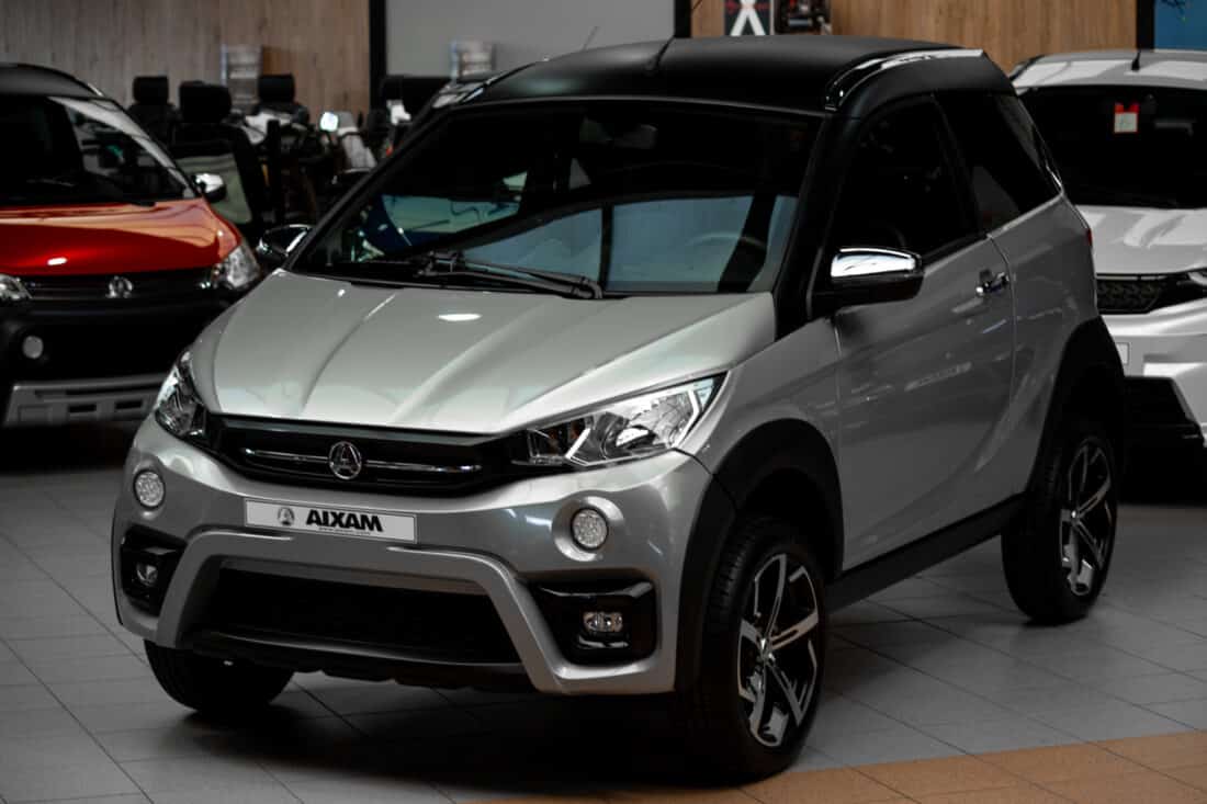 Aixam Crossover Premium Emotion 2021 Brommobiel Occasion Zilvergrijs Metallic