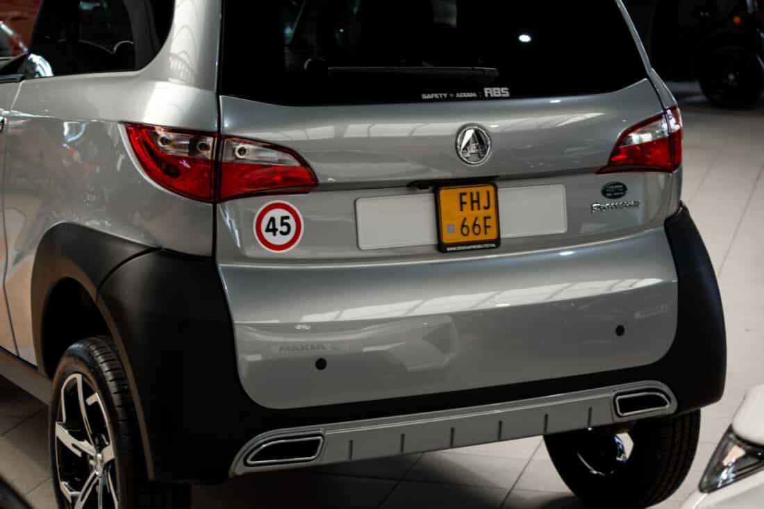 Aixam Crossover Premium Emotion 2021 Brommobiel Occasion Zilvergrijs Metallic