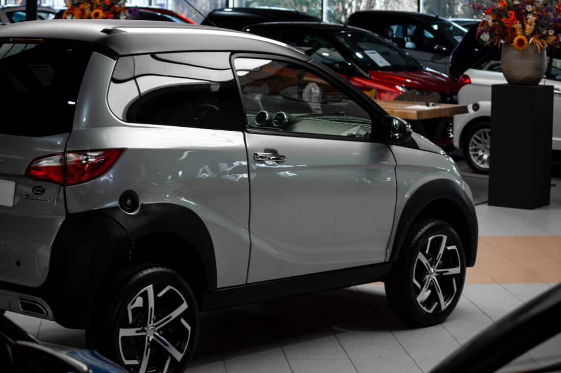 Aixam Crossover Premium Emotion 2021 Brommobiel Occasion Zilvergrijs Metallic