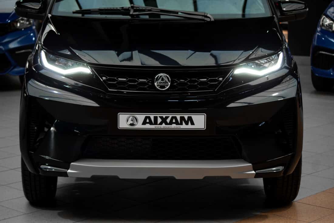 Aixam Crossover Premium Ambition E5 2026 Brommobiel Zwart Metallic