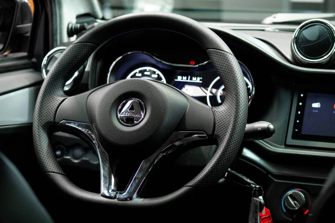 Aixam Crossover Premium Ambition E5 2026 Brommobiel Zwart Metallic