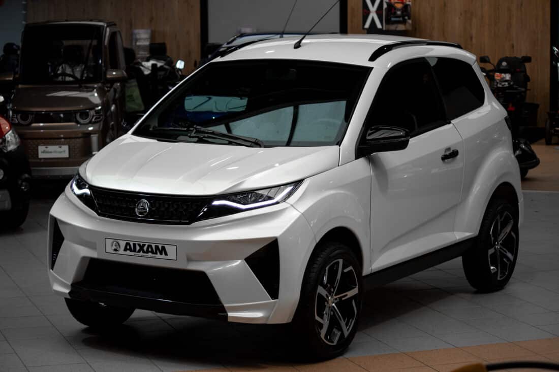 Aixam E Crossover Premium Ambition 2026 Brommobiel Elektrisch Parelmoerwit Metallic