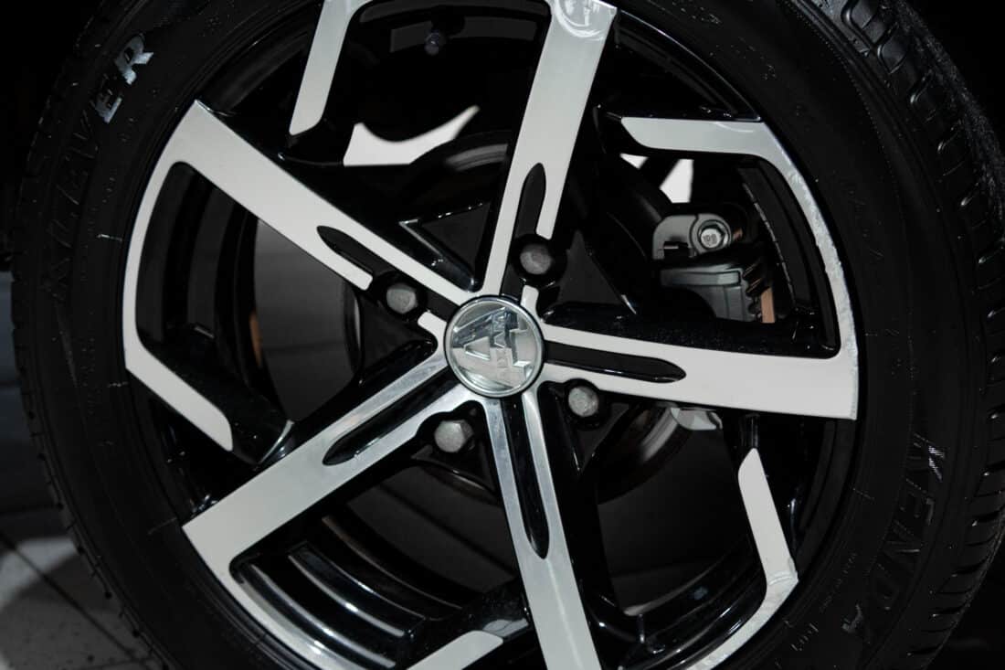 Aixam Crossover Premium Emotion 2021 Brommobiel Occasion Saffierblauw Metallic Aixam Crossover Premium Emotion 2021 Brommobiel Occasion Saffierblauw Metallic