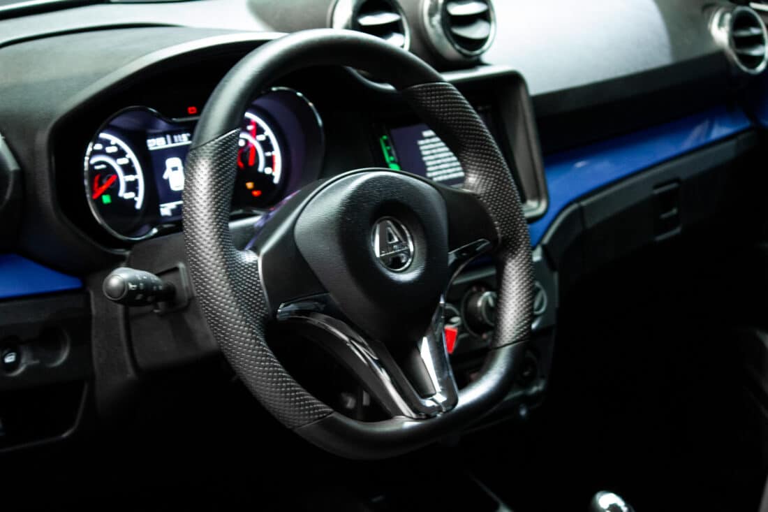 Aixam Crossover Premium Emotion 2021 Brommobiel Occasion Saffierblauw Metallic Aixam Crossover Premium Emotion 2021 Brommobiel Occasion Saffierblauw Metallic