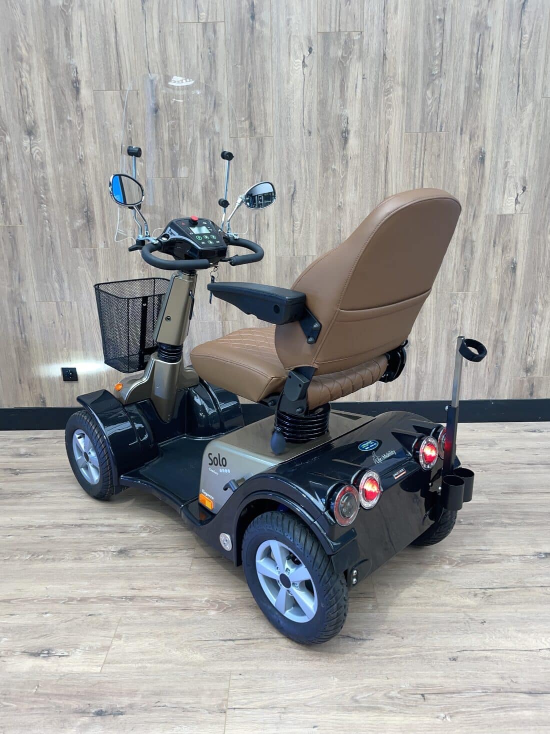 Life Amp Mobility Solo 4 Elegance Scootmobiel Life Amp Mobility Solo 4 Elegance Scootmobiel