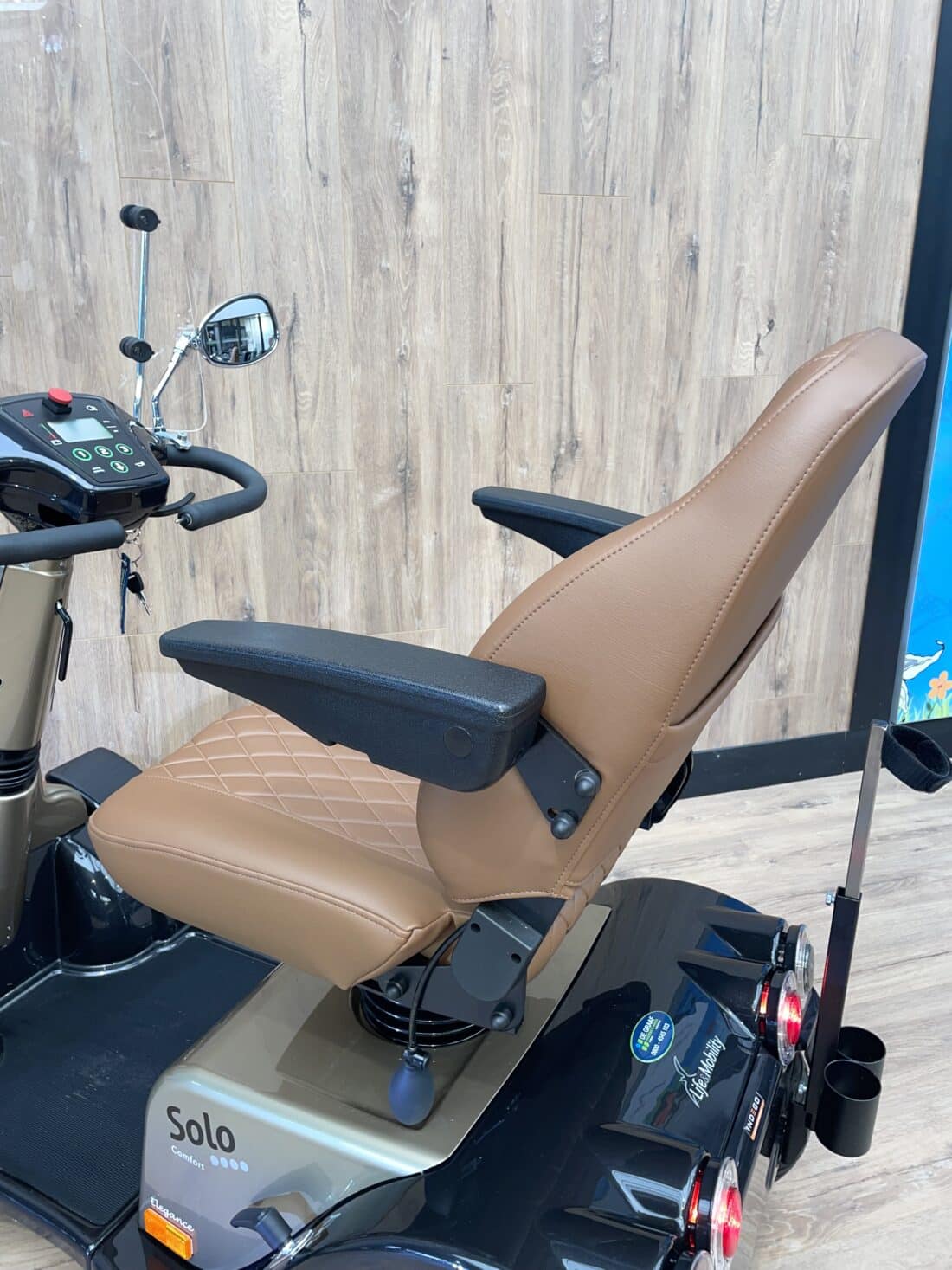 Life Amp Mobility Solo 4 Elegance Scootmobiel Life Amp Mobility Solo 4 Elegance Scootmobiel