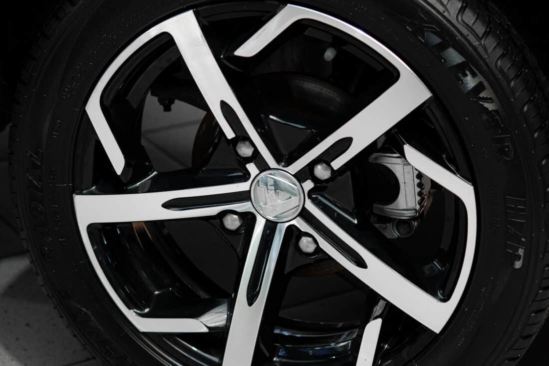 Aixam Crossover Premium Emotion 2021 Brommobiel Occasion Marineblauw Metallic