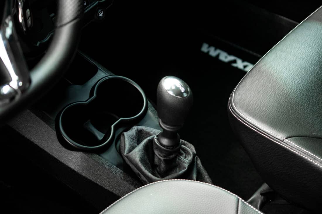 Aixam Crossover Premium Emotion 2021 Brommobiel Occasion Marineblauw Metallic