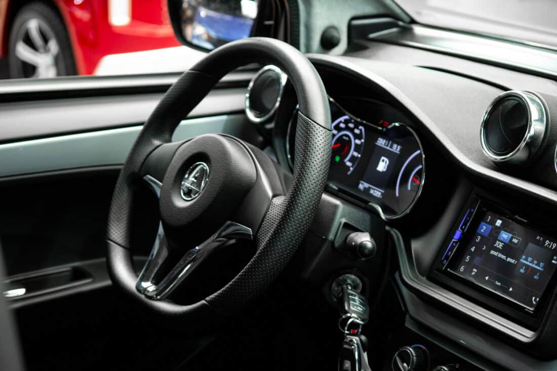 Aixam Crossover Premium Emotion 2021 Brommobiel Occasion Marineblauw Metallic