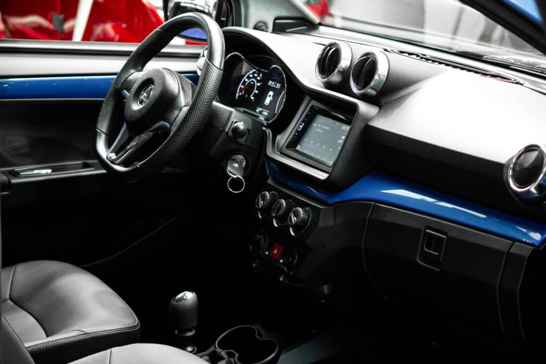 Aixam Crossover Premium Ambition 2024 11 Brommobiel Occasion Saffierblauw Metallic Airco