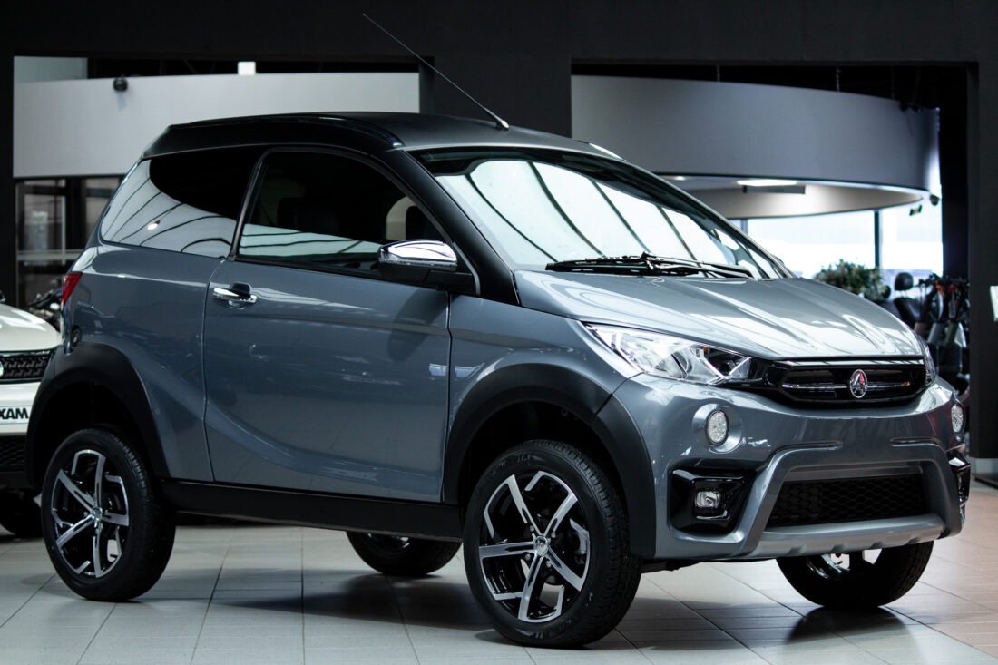 Aixam Crossover Premium Emotion 2021 Brommobiel Occasion Titaniumgrijs Metallic