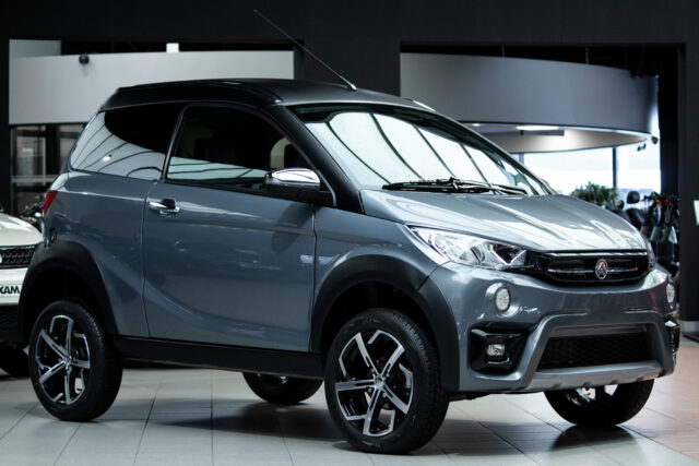 Aixam Crossover Premium Emotion 2021 Brommobiel Occasion Titaniumgrijs Metallic