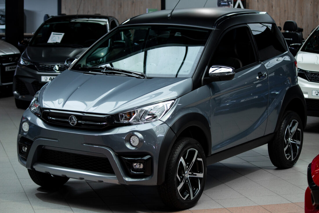 Aixam Crossover Premium Emotion 2021 Brommobiel Occasion Titaniumgrijs Metallic