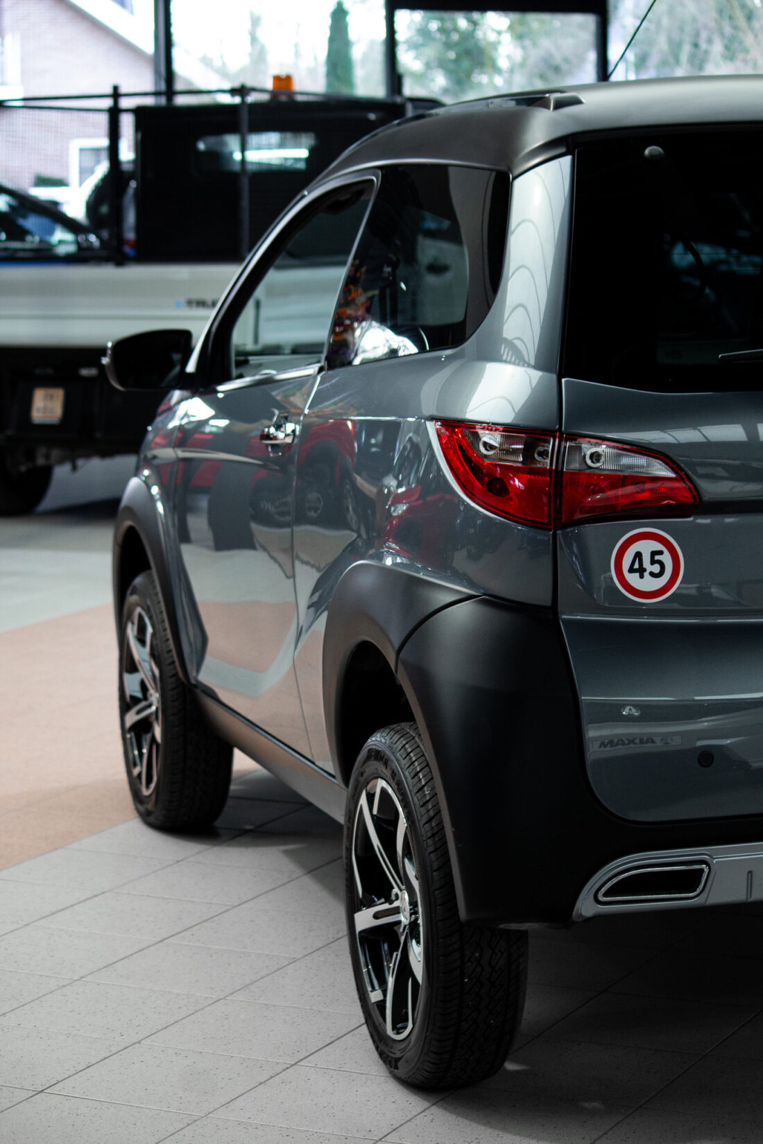 Aixam Crossover Premium Emotion 2021 Brommobiel Occasion Titaniumgrijs Metallic