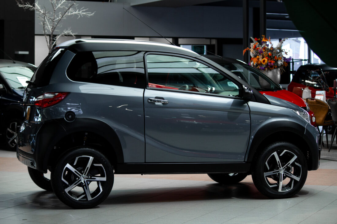 Aixam Crossover Premium Emotion 2021 Brommobiel Occasion Titaniumgrijs Metallic