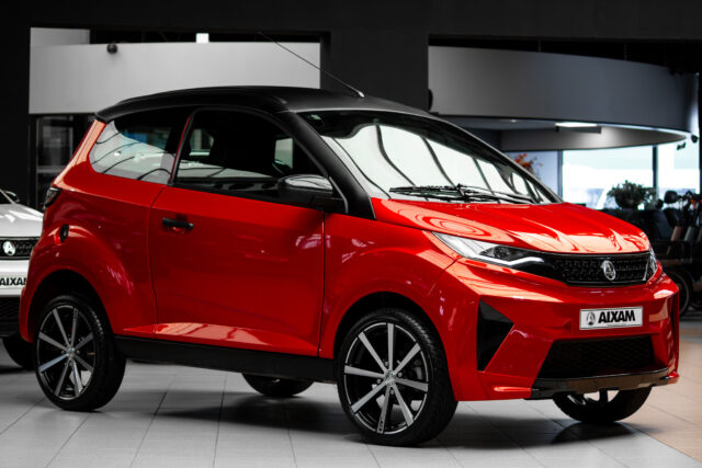 Aixam Crossline Ambition 2023 Brommobiel Occasion Rood Metallic