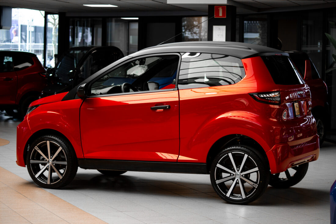 Aixam Crossline Ambition 2023 Brommobiel Occasion Rood Metallic Aixam Crossline Ambition 2023 Brommobiel Occasion Rood Metallic