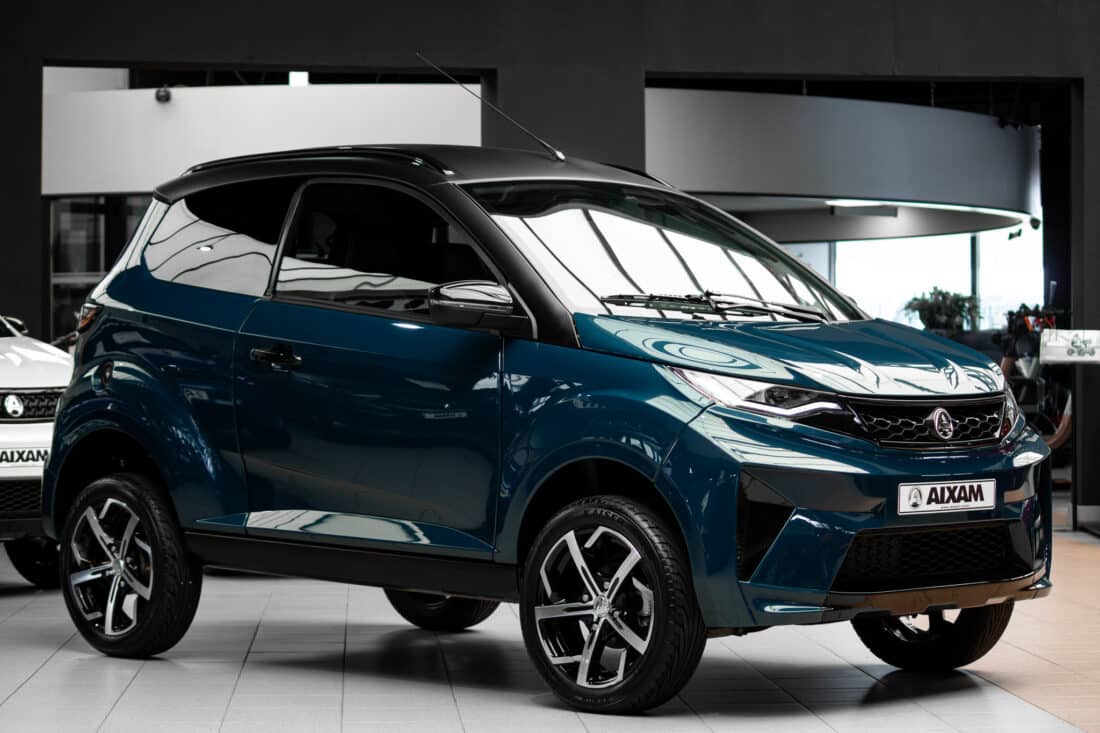 Aixam Crossover Premium Ambition 2025 Brommobiel Occasion Mallardblauw Metallic