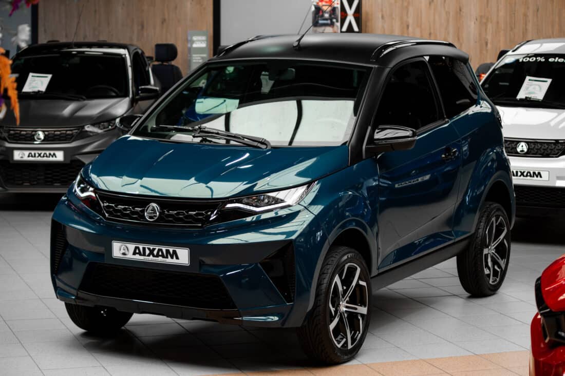 Aixam Crossover Premium Ambition 2025 Brommobiel Occasion Mallardblauw Metallic