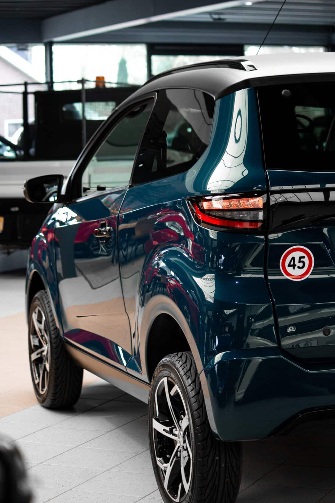 Aixam Crossover Premium Ambition 2025 Brommobiel Occasion Mallardblauw Metallic