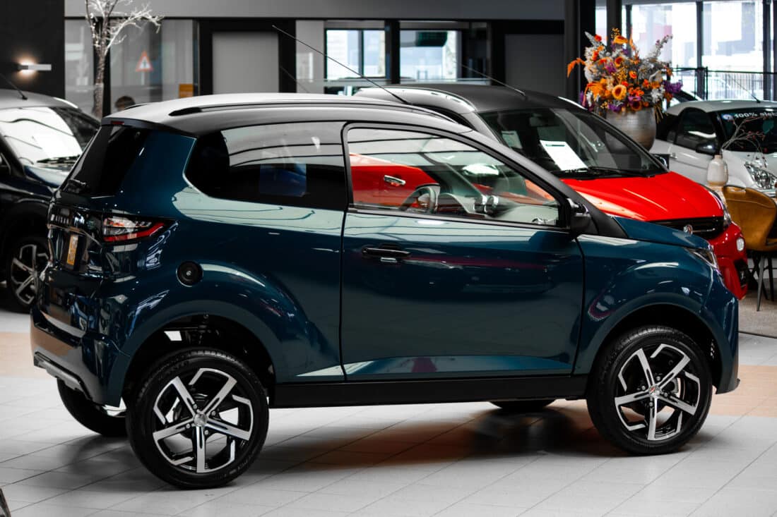 Aixam Crossover Premium Ambition 2025 Brommobiel Occasion Mallardblauw Metallic