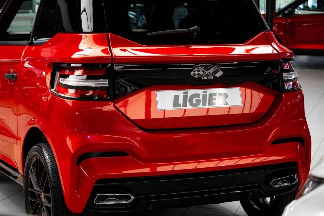Ligier Js50 Ultimate 2026 Elektrische Brommobiel Toledo Rood Metallic