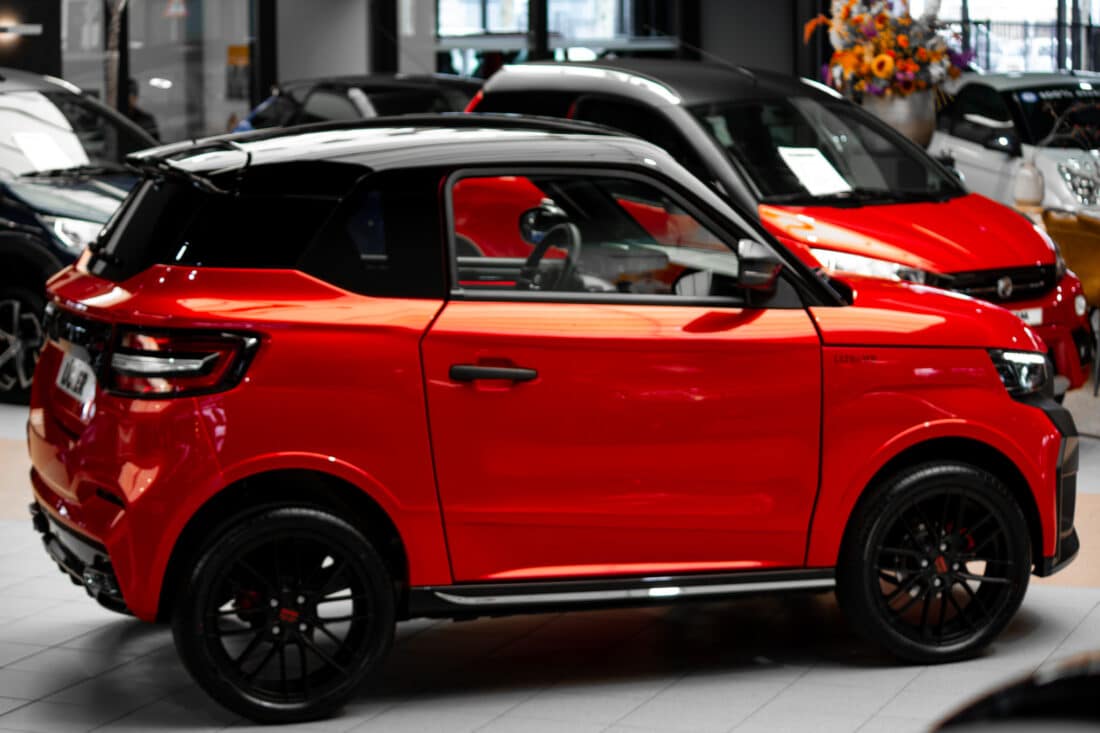 Ligier Js50 Ultimate 2026 Elektrische Brommobiel Toledo Rood Metallic