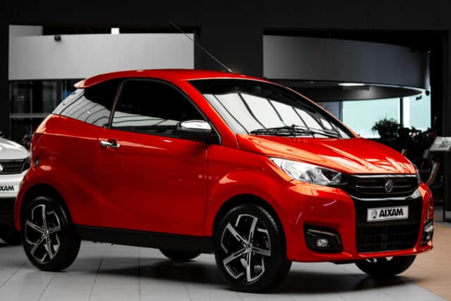 Aixam Coupe Premium Emotion 2022 Brommobiel Occasion Parelmoerrood Metallic